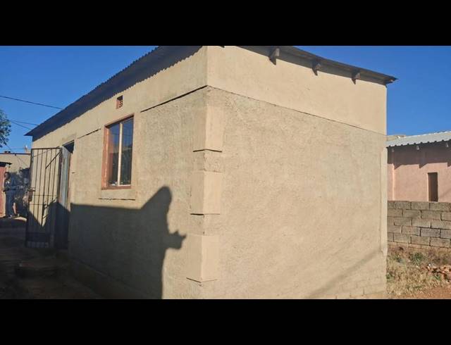 1 BEDROOM HOUSE FOR SALE IN MOLELEKI EXT 2